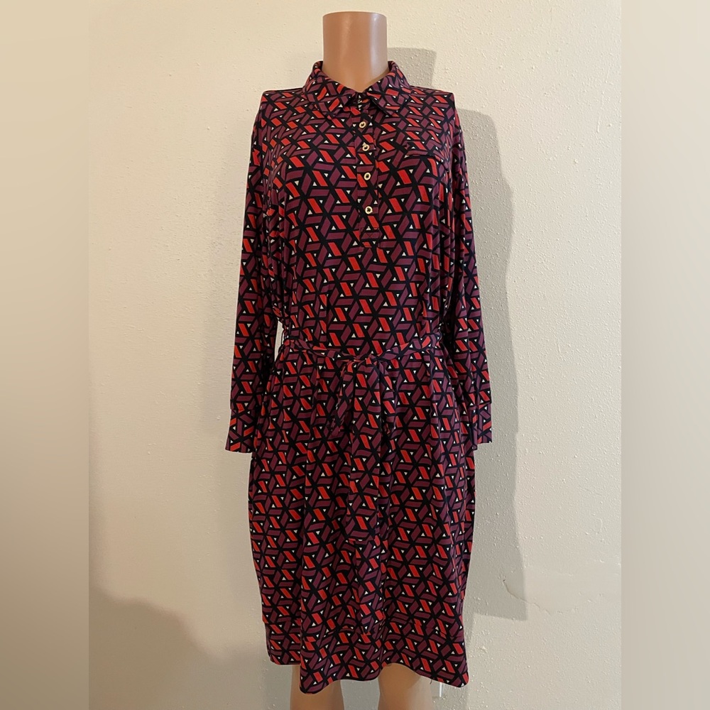 Donna Morgan Women's Pink and Burgundy Long Sleeve 1/4 Button Down Front